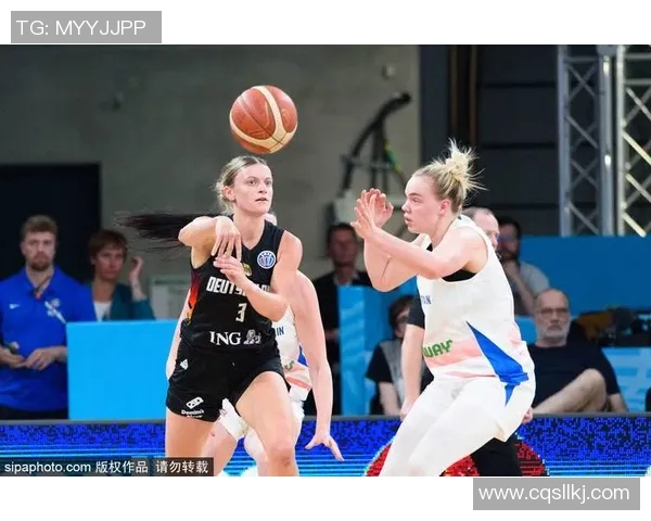 德国女足对决丹麦女足激战正酣精彩瞬间不容错过